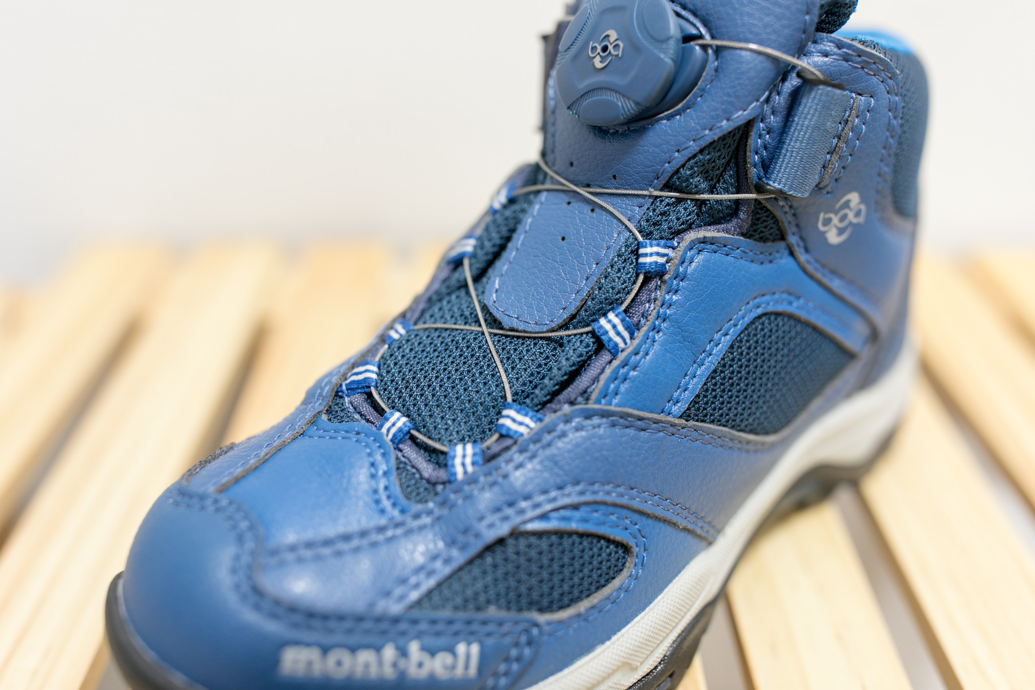 着脱と調整が容易な子供用登山靴～mont-bell マリポサトレール Kid's 