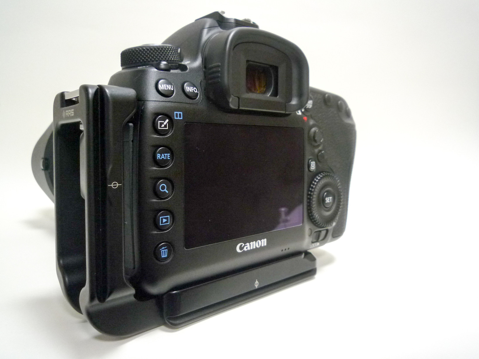 Canon EOS 5D Mark iii ＋　RRS アルカスイスL型プレート