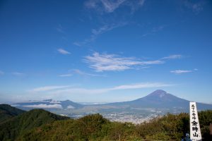 0L7A5586-300x200.jpg